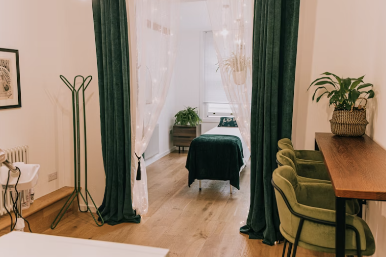 beauty space to rent in Spitalfields, London via HotPatch